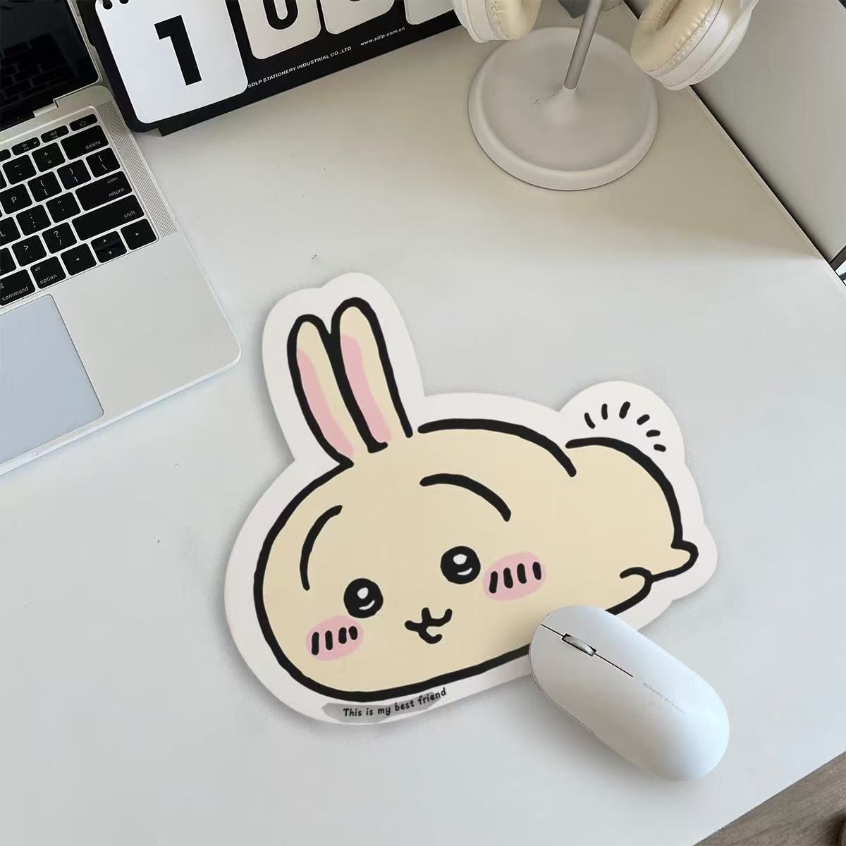 Chiikawa Cartoon Jiyi Usagi Ha - Leather Desk Pad recension och pris