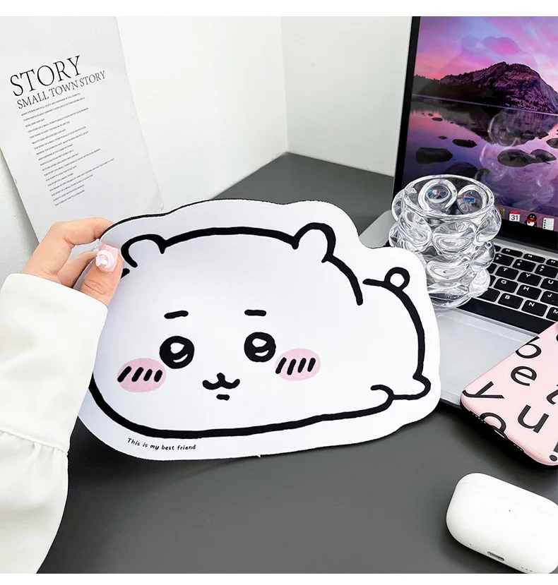 Chiikawa Cartoon Jiyi Usagi Ha - Leather Desk Pad recension och pris
