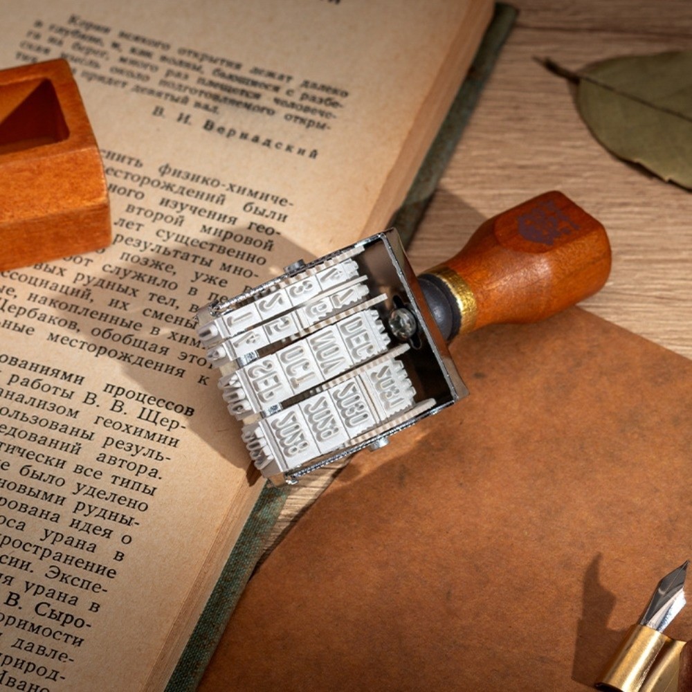 Retro Wooden Roller Date Seal  - Rubber Date Stamp recension och pris